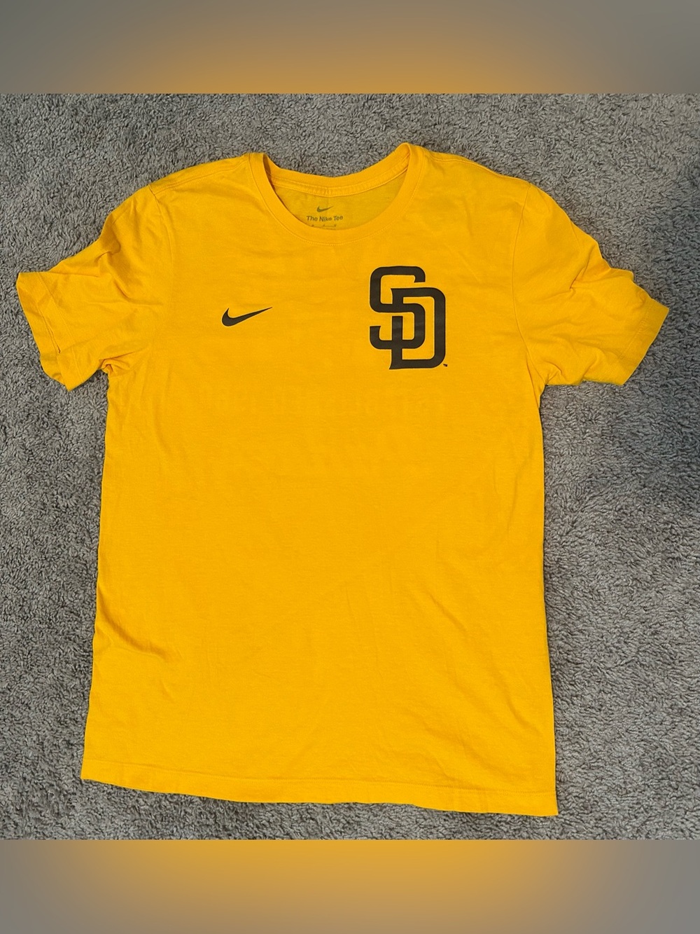 Nike Men's Gold San Diego Padres Legend performance T-shirt